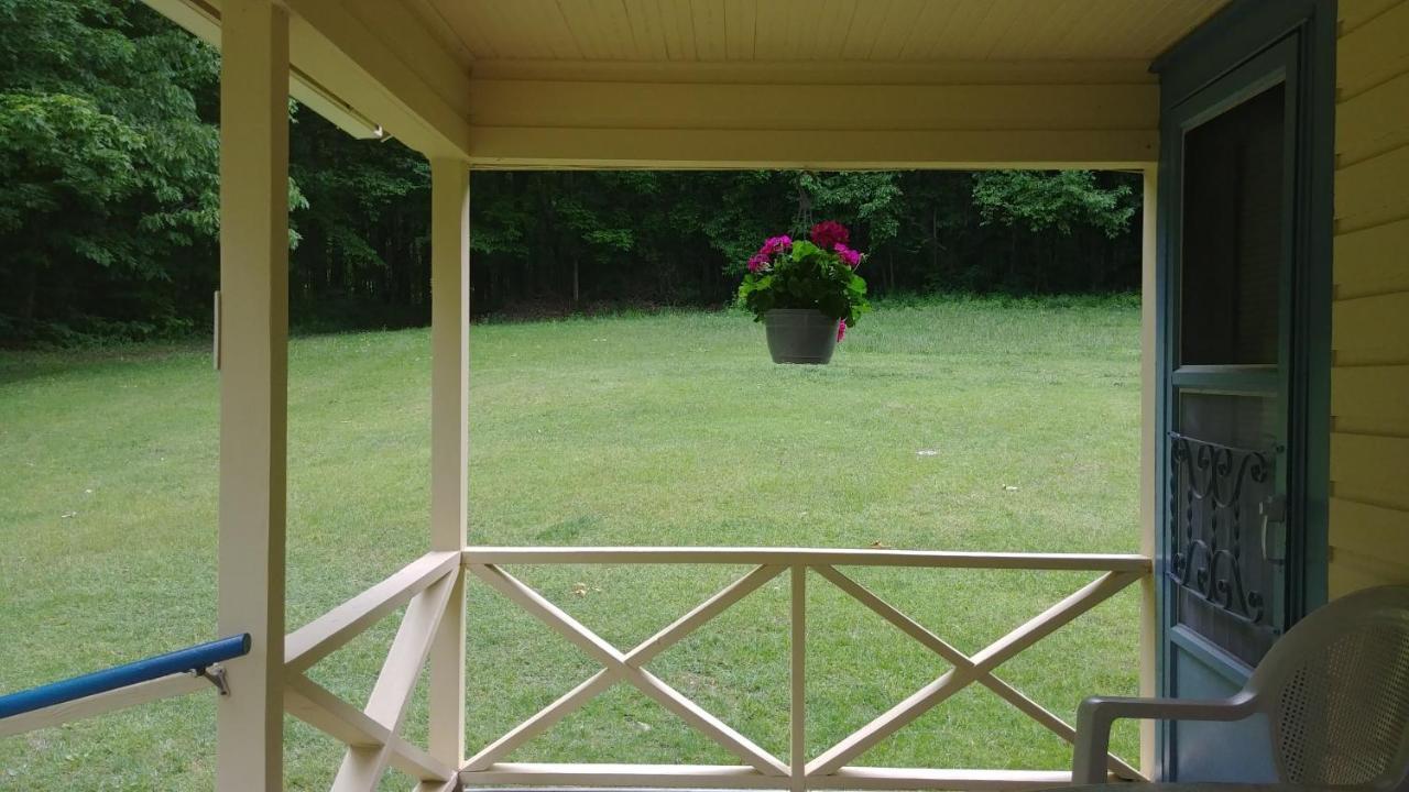 Serenity Motel Shaftsbury Exterior foto