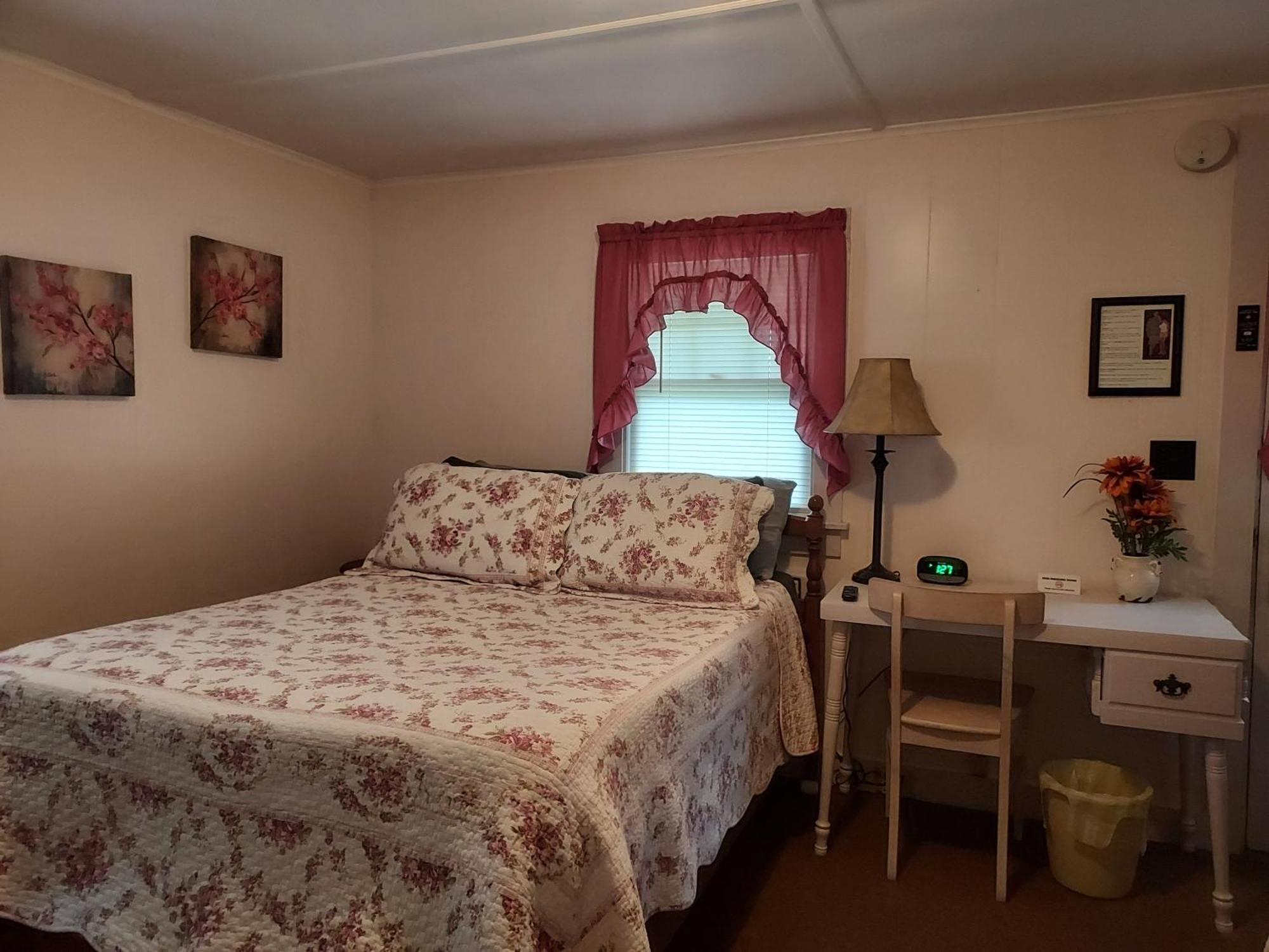 Serenity Motel Shaftsbury Exterior foto